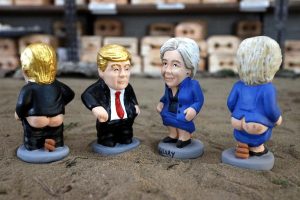 Caganer de Donald Trump y Hilary Clinton